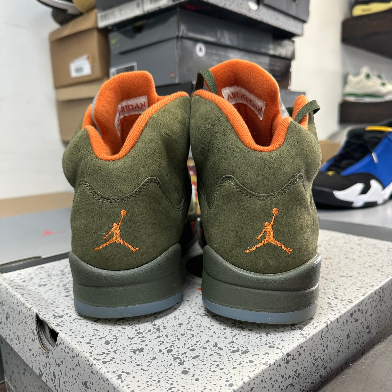 Jordan 5 Retro Olive (2024) (US 12) (USED)