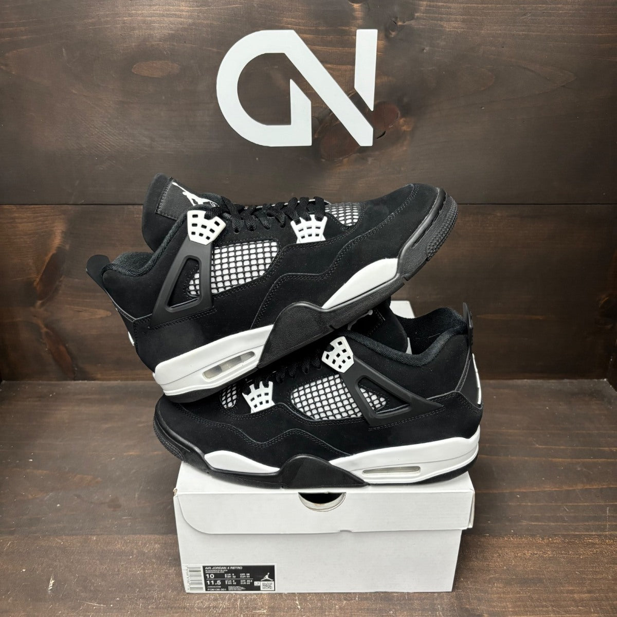 Jordan 4 Retro White Thunder - Image 1
