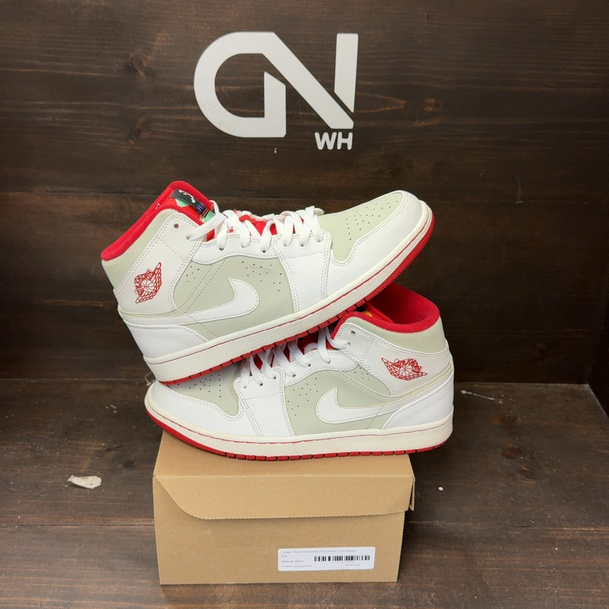 Jordan 1 Retro Hare Jordan (2015) Size 9.5 (Pre-Owned) - Image 1