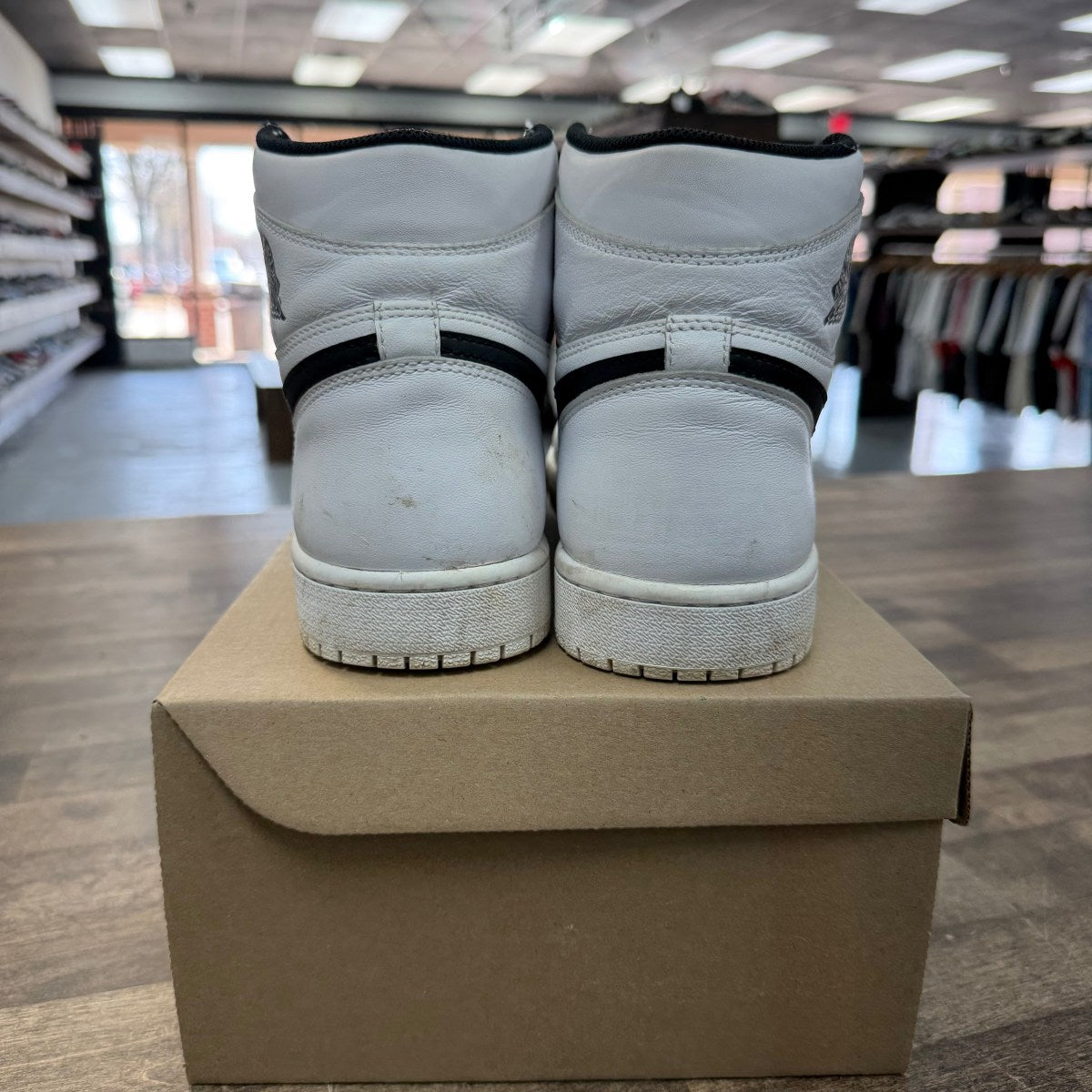 Jordan 1 Retro Yin Yang White Size 9.5 (Pre-Owned) - Image 3