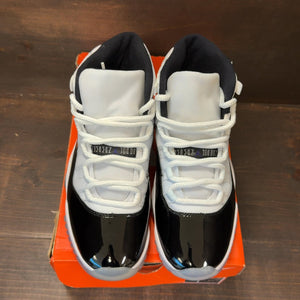 Jordan 11 Retro Concord (2018) Size 8.5 (Pre-Owned) - tag