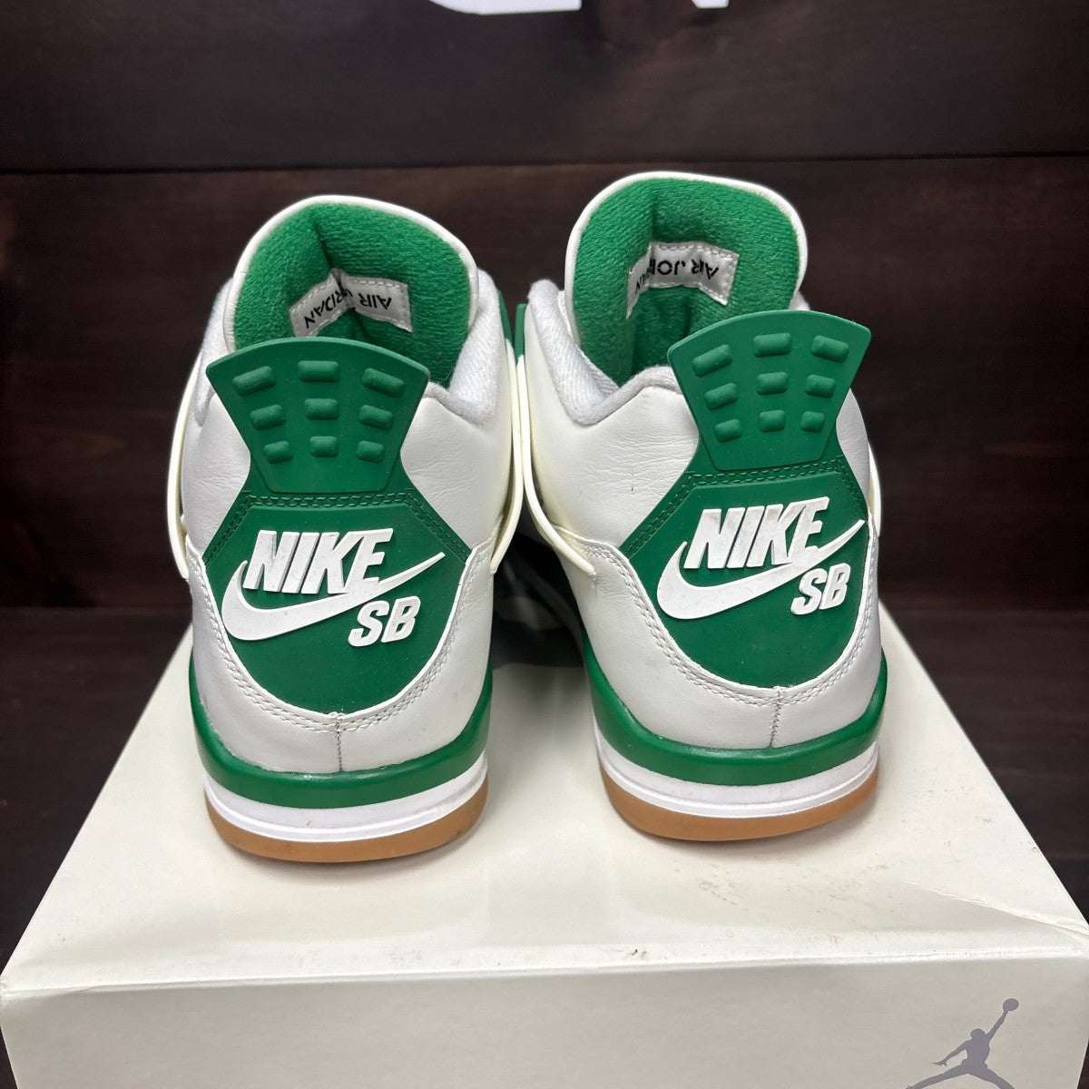 Jordan 4 Retro SB Pine Green Size 9.5 (Pre-Owned) - Image 5