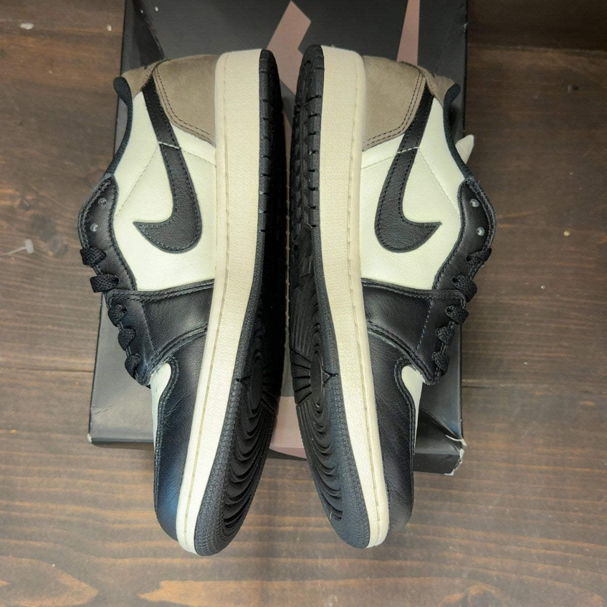 Jordan 1 Retro Low OG Mocha - Image 4
