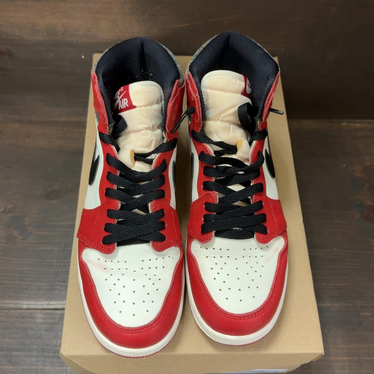 Jordan 1 Retro High OG Chicago Lost and Found (GS) Size 7Y (Pre-Owned) - tag
