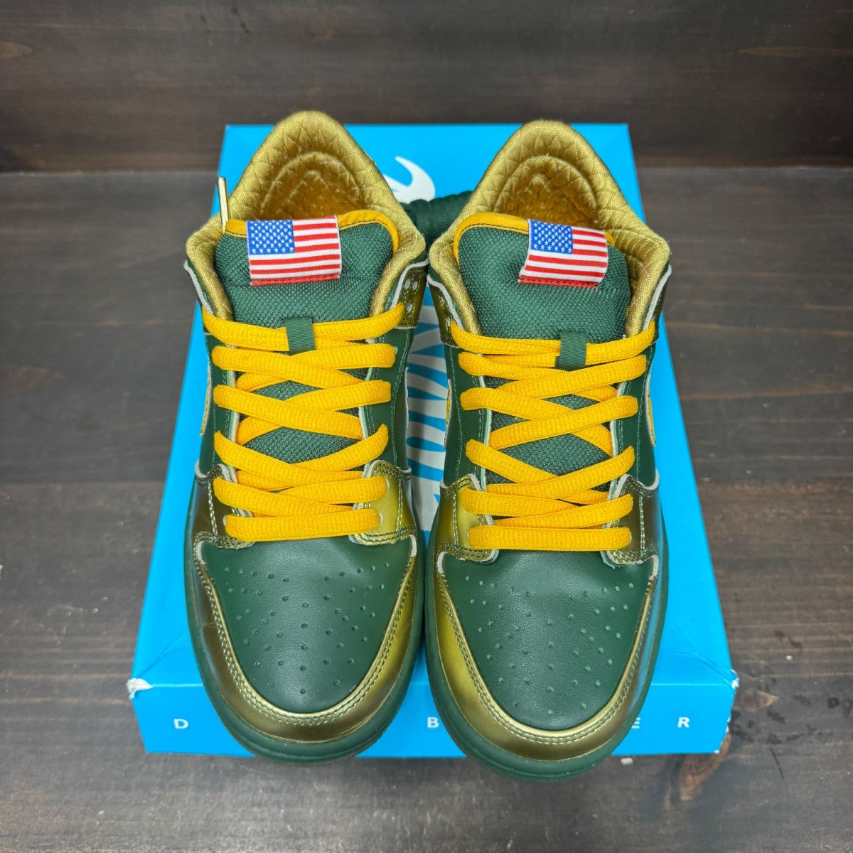 Nike SB Dunk Low Doernbecher (2018) Size 8 (Pre-Owned) - side
