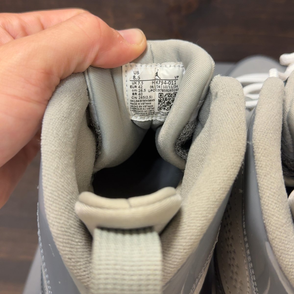 Jordan 9 Retro Cool Grey (2025) Size 8.5 (Pre-Owned) - aux