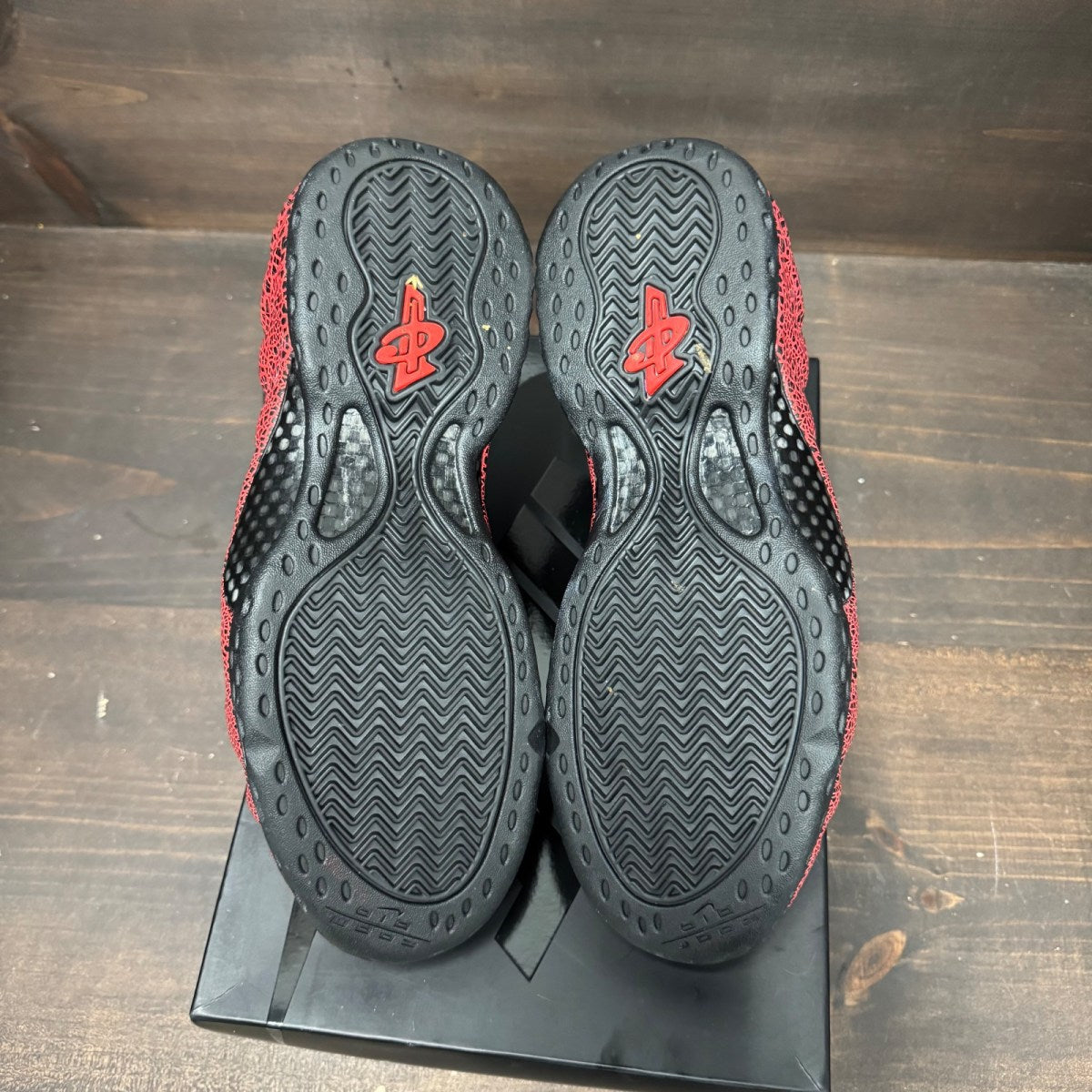 Nike Air Foamposite One Cracked Lava - Image 6