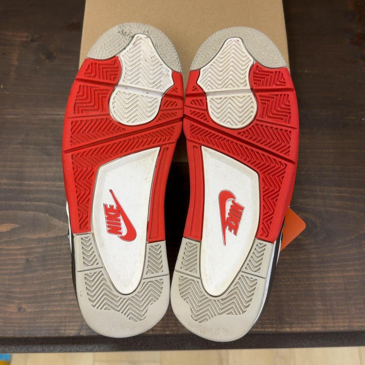 Jordan 4 Retro Fire Red (2020) Size 9 (Pre-Owned) - Image 8