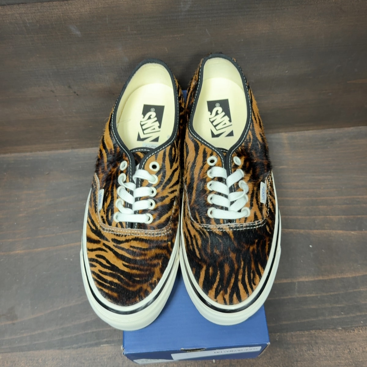 Pony Hair Tiger Black Vans LX Authentic 44 Size 8 - Image 3