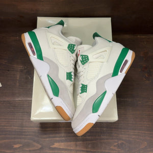 Jordan 4 Retro SB Pine Green Size 10 (Pre-Owned) - back