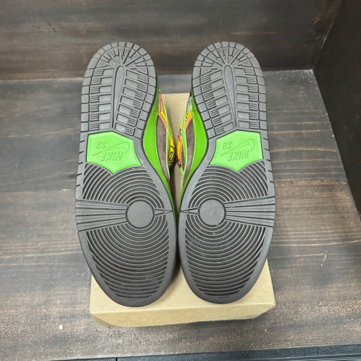 Nike SB Dunk Low De La Soul (2015) Size 13 (Pre-Owned) - Image 6
