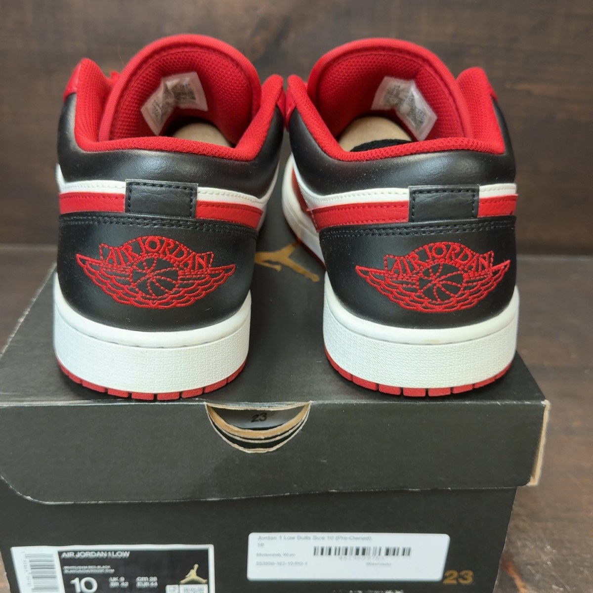 Jordan 1 Low Bulls - Image 5