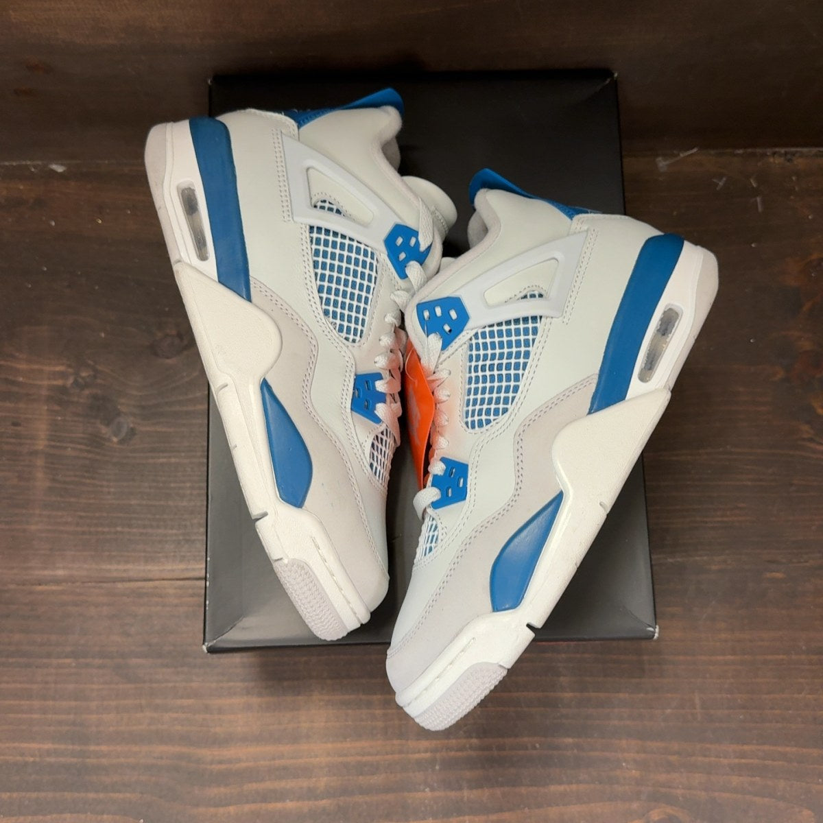 Jordan 4 Retro Military Blue (2024) (GS) - Image 2