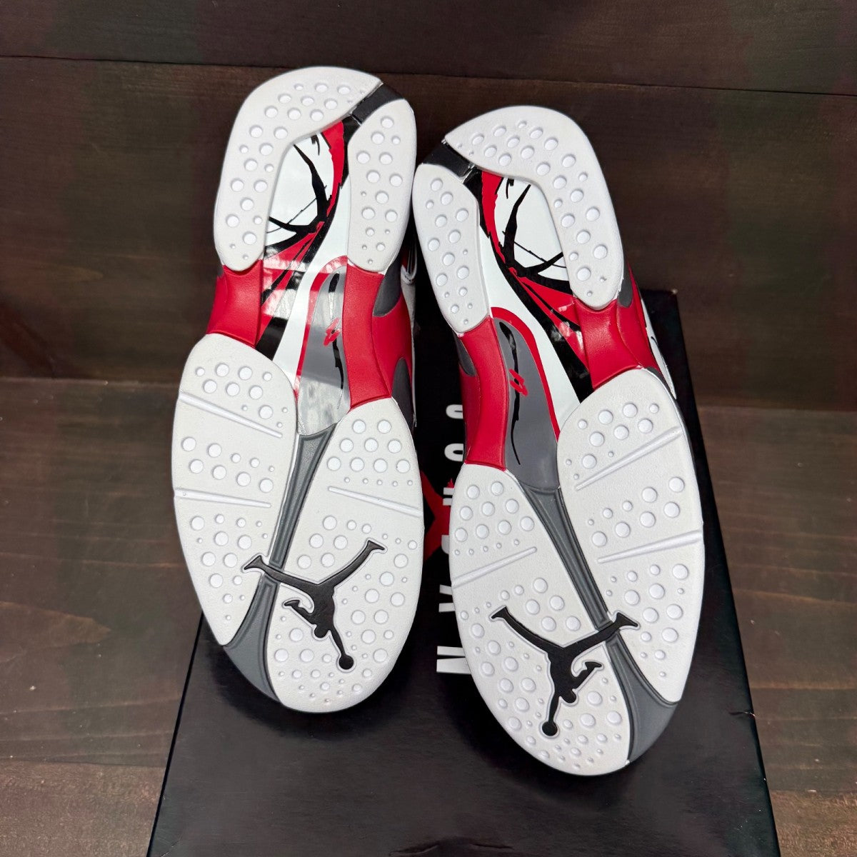 Jordan 8 Retro White True Red (2025) Size 9 (Pre-Owned)
