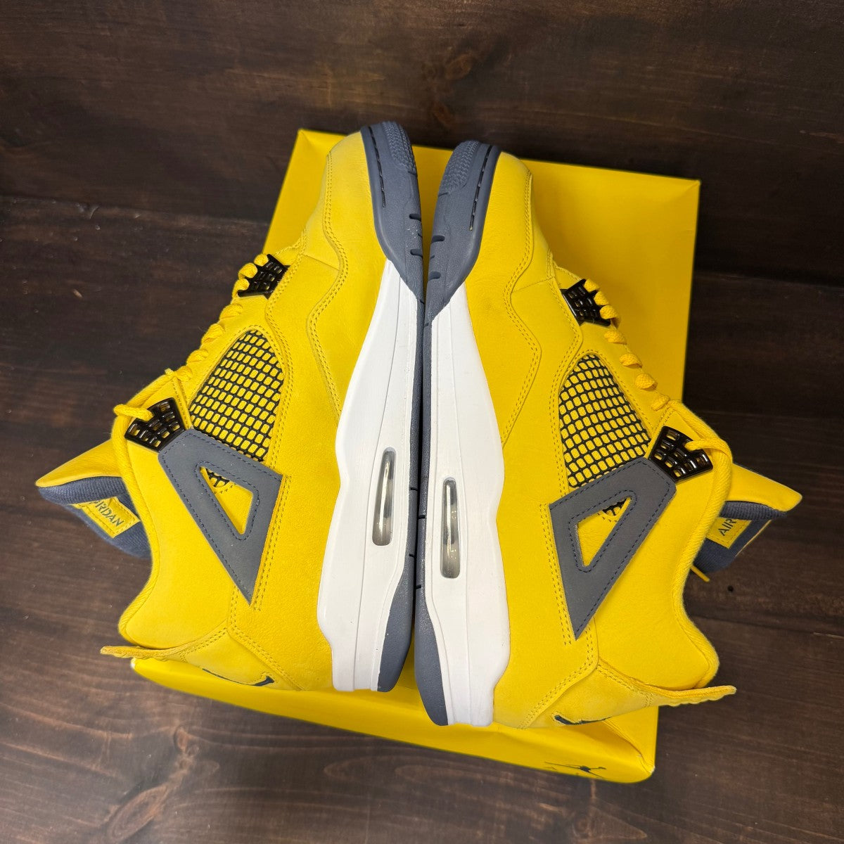 Jordan 4 Retro Lightning (2021) - Image 4