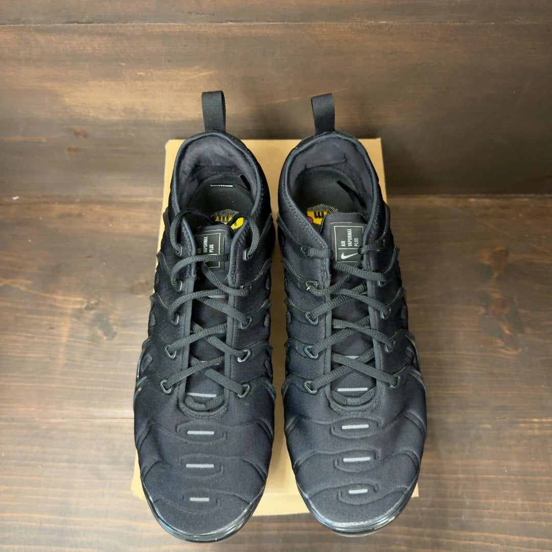 Nike Air VaporMax Plus Triple Black Size 12 (Pre-Owned) - Image 3
