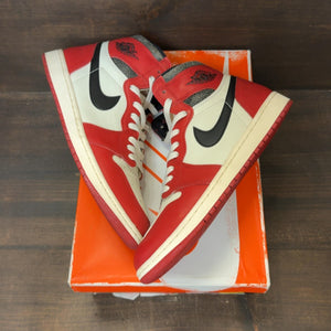 Jordan 1 Retro High OG Chicago Lost and Found - Image 2