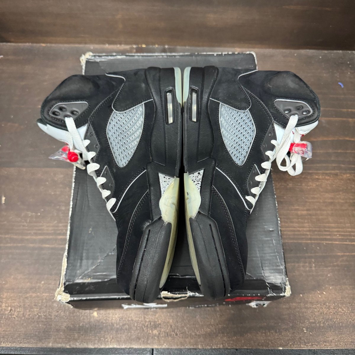 Jordan 5 Retro OG Black Metallic Reimagined Size 10.5 (Pre-Owned) - tag