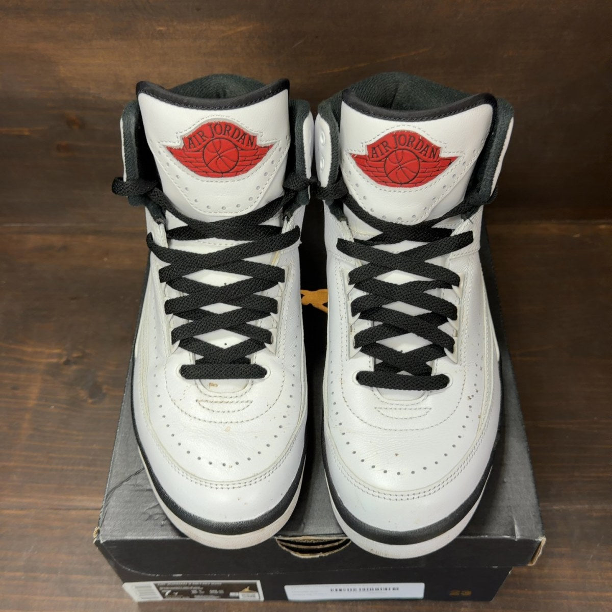 Jordan 2 Retro OG Chicago (2022) (GS) - Image 3