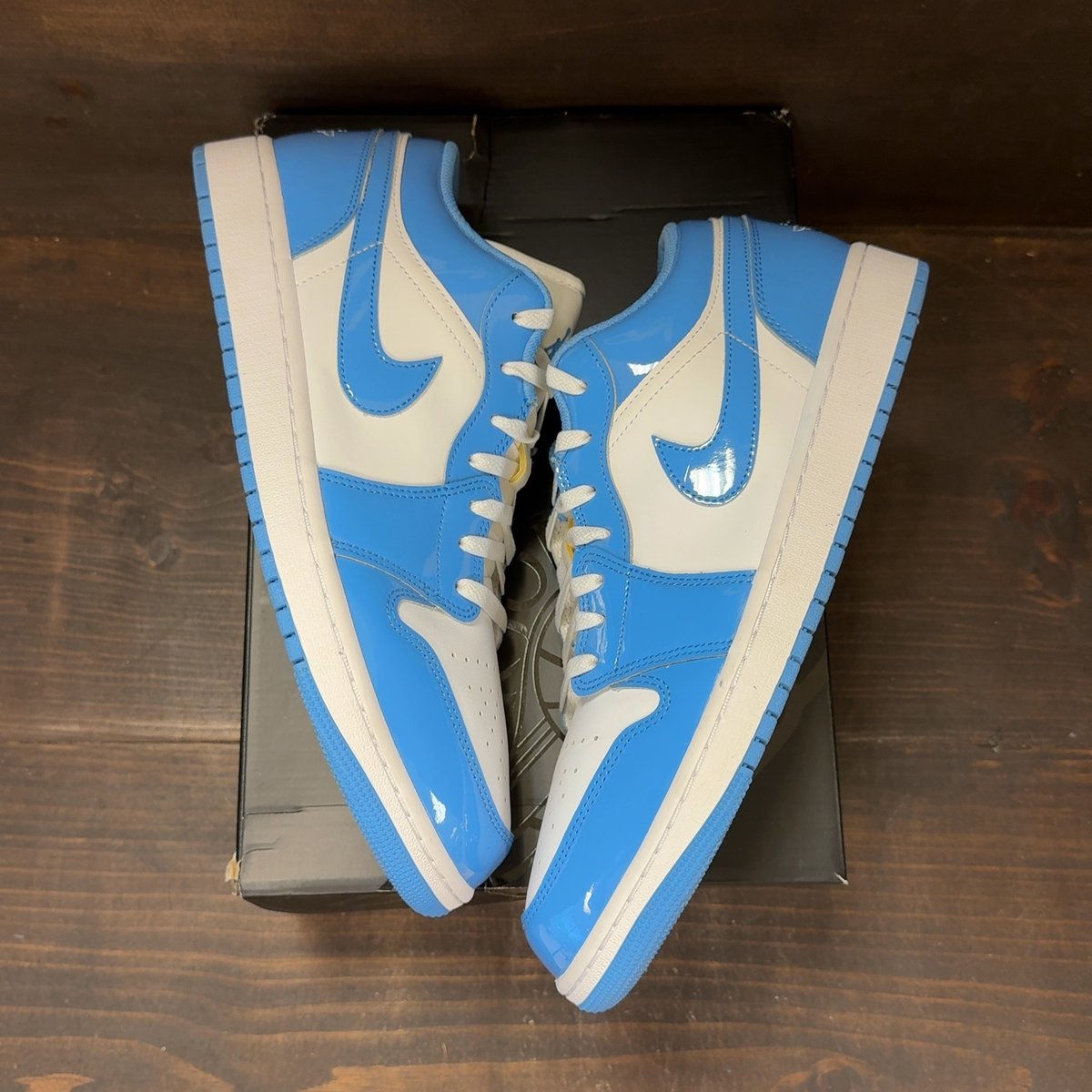 Jordan 1 Low SE White Legend Blue Size 12 (Pre-Owned) - back