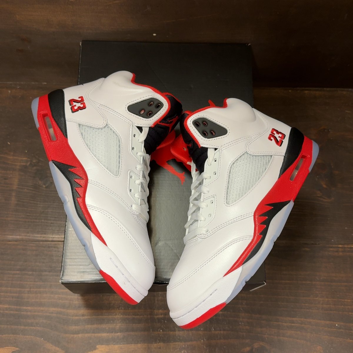 Jordan 5 Retro Fire Red Black Tongue (2025) Size 8.5 (Pre-Owned) - back