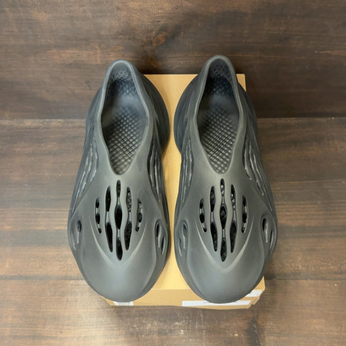 adidas Yeezy Foam RNR Onyx - Image 3