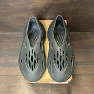 adidas Yeezy Foam RNR Onyx - Image 3