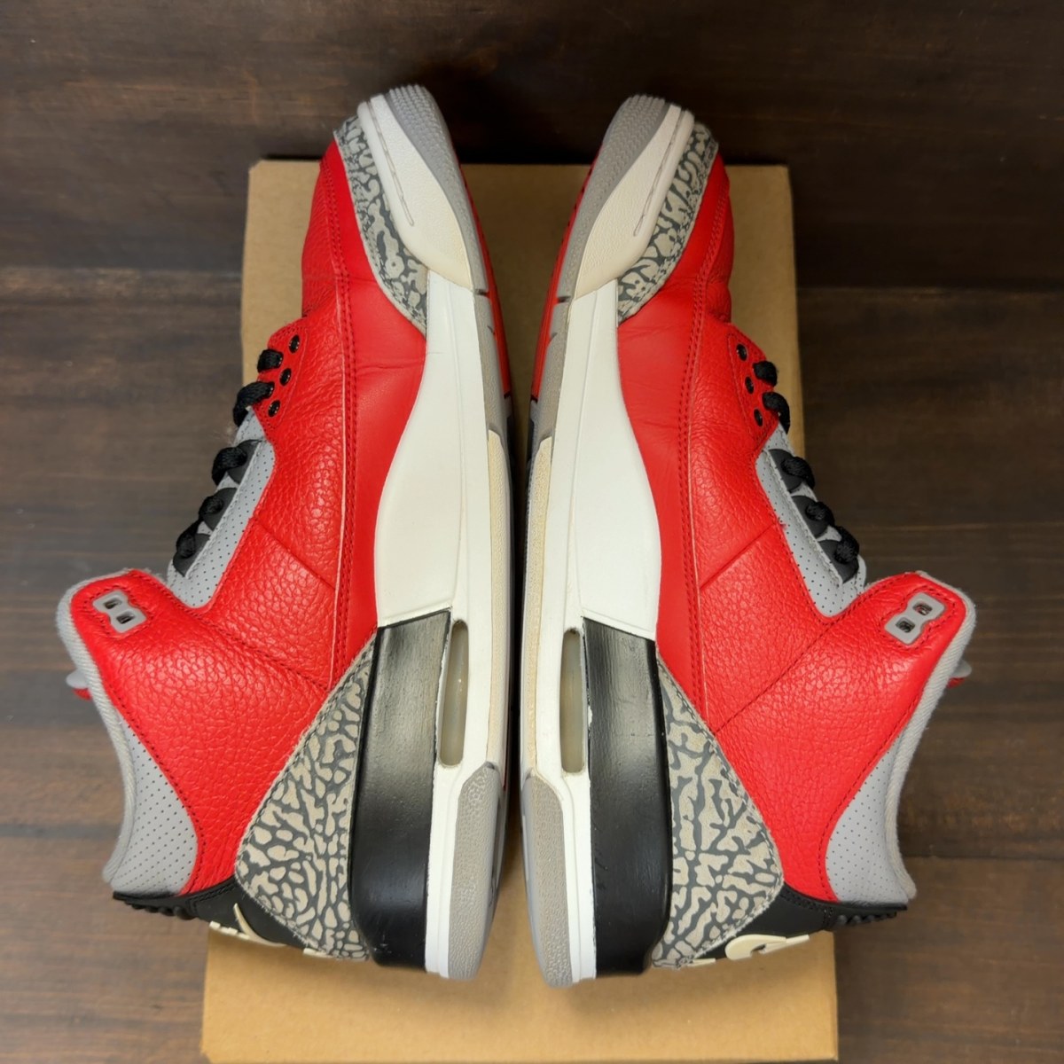 Jordan 3 Retro SE Unite Size 10.5 (Pre-Owned) - Image 5