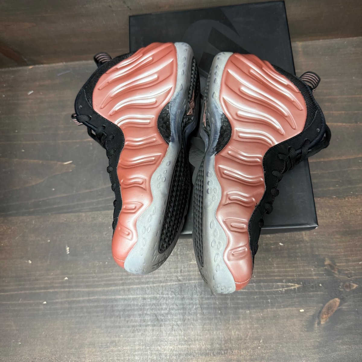 Nike Air Foamposite One Rust Pink Size 9 (Pre-Owned) - side