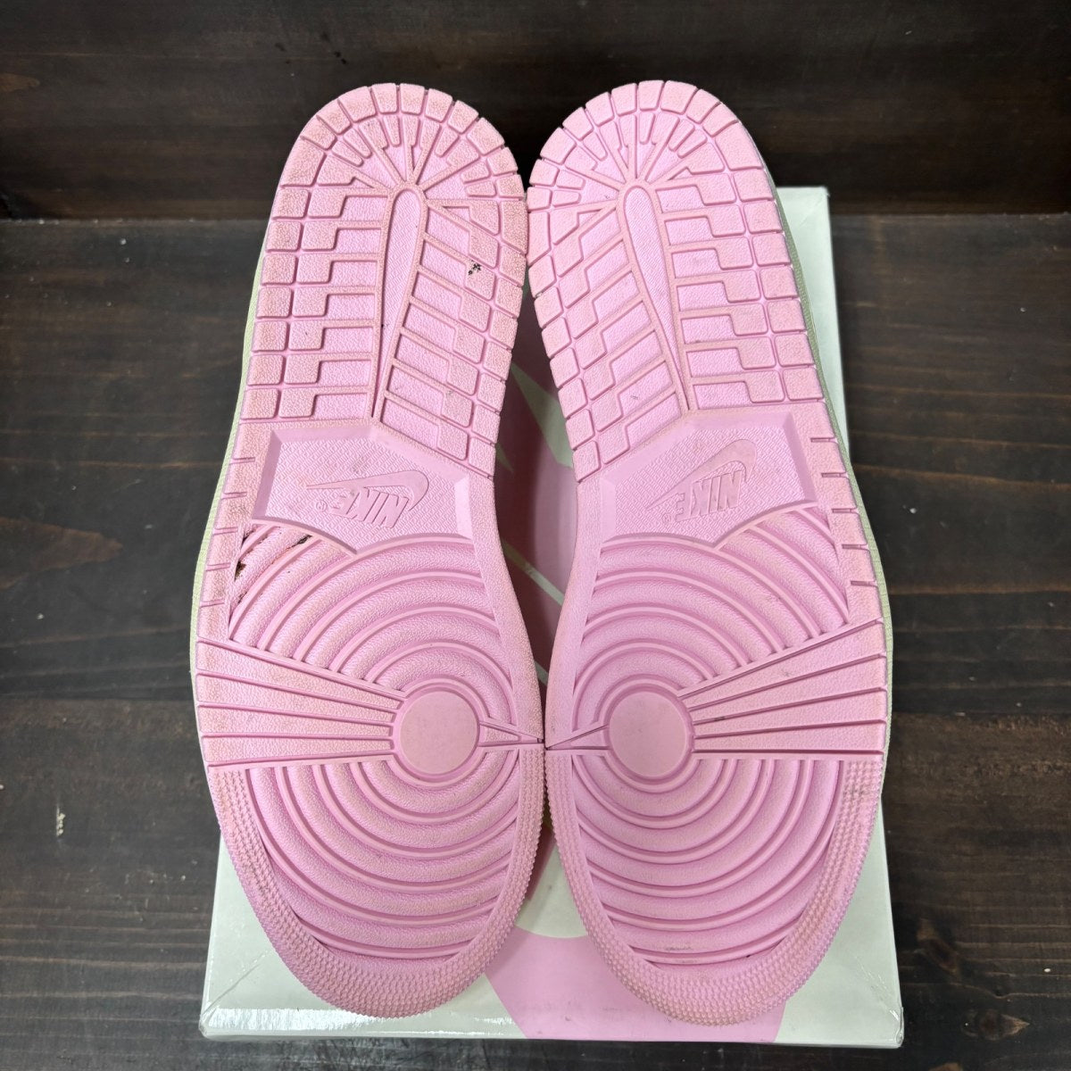Jordan 1 Retro Low OG SP Travis Scott Shy Pink - Image 6
