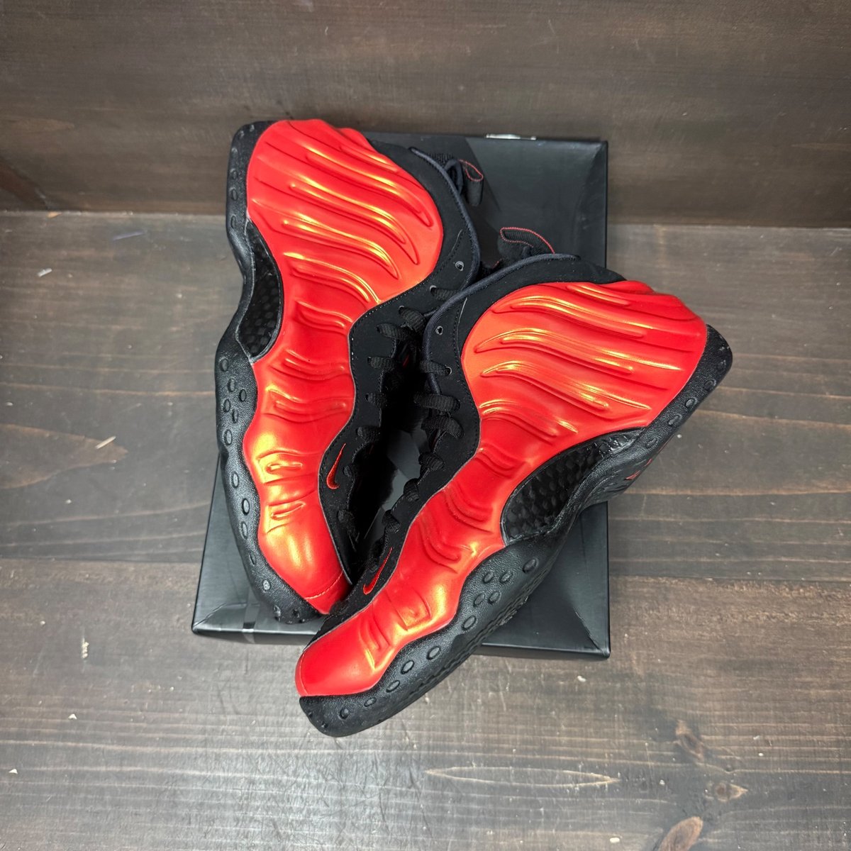 Nike Air Foamposite One Habanero Red Size 9 (Pre-Owned) - tag