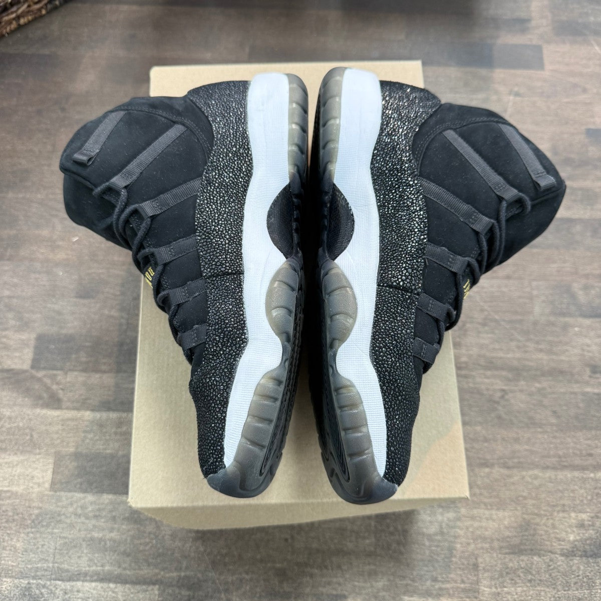 Jordan 11 Retro Heiress Black Stingray (GS) Size 9.5Y (Pre-Owned) - Image 7