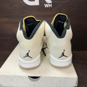 Jordan 5 Retro SE Sail Size 10.5 (Pre-Owned) - Image 4