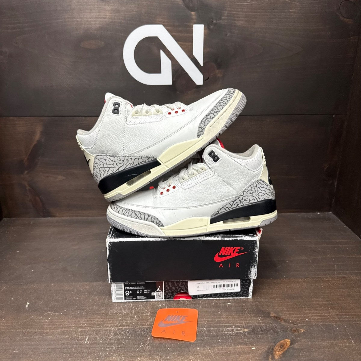 Jordan 3 Retro White Cement Reimagined Size 9.5 (Pre-Owned)