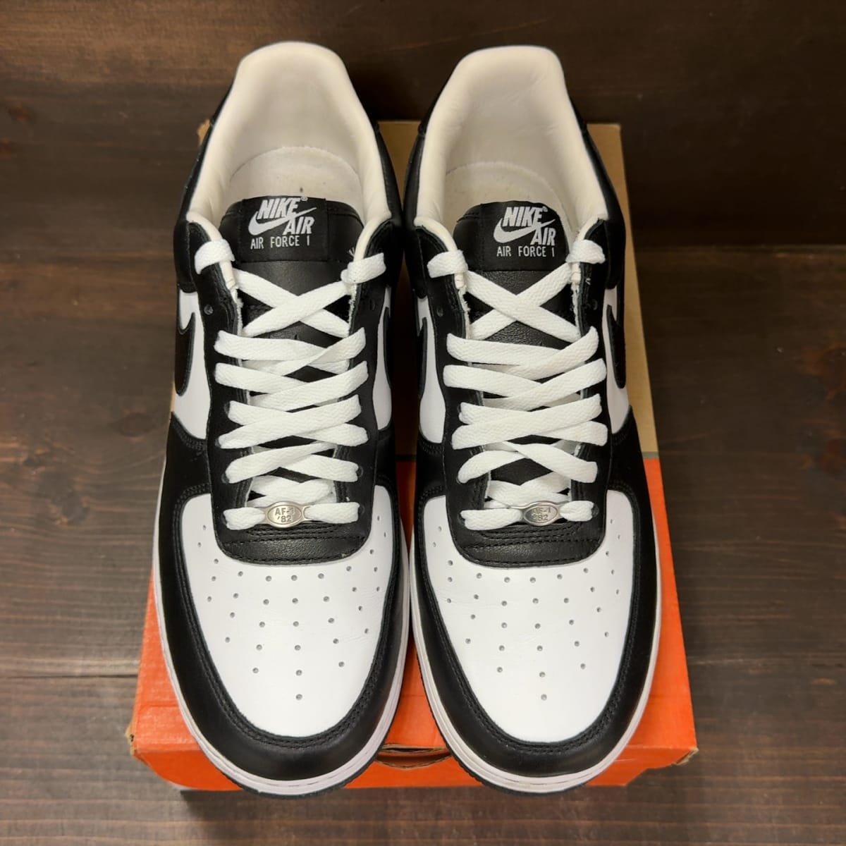 Nike Air Force 1 Low QS Terror Squad Blackout Size 11 (Pre-Owned) - tag