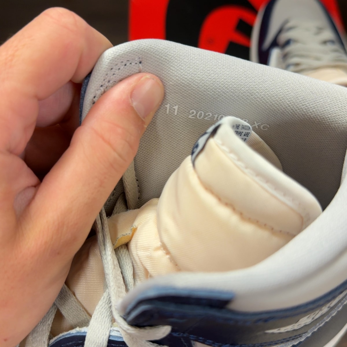 Jordan 1 Retro High '85 Georgetown Size 11 - Image 7