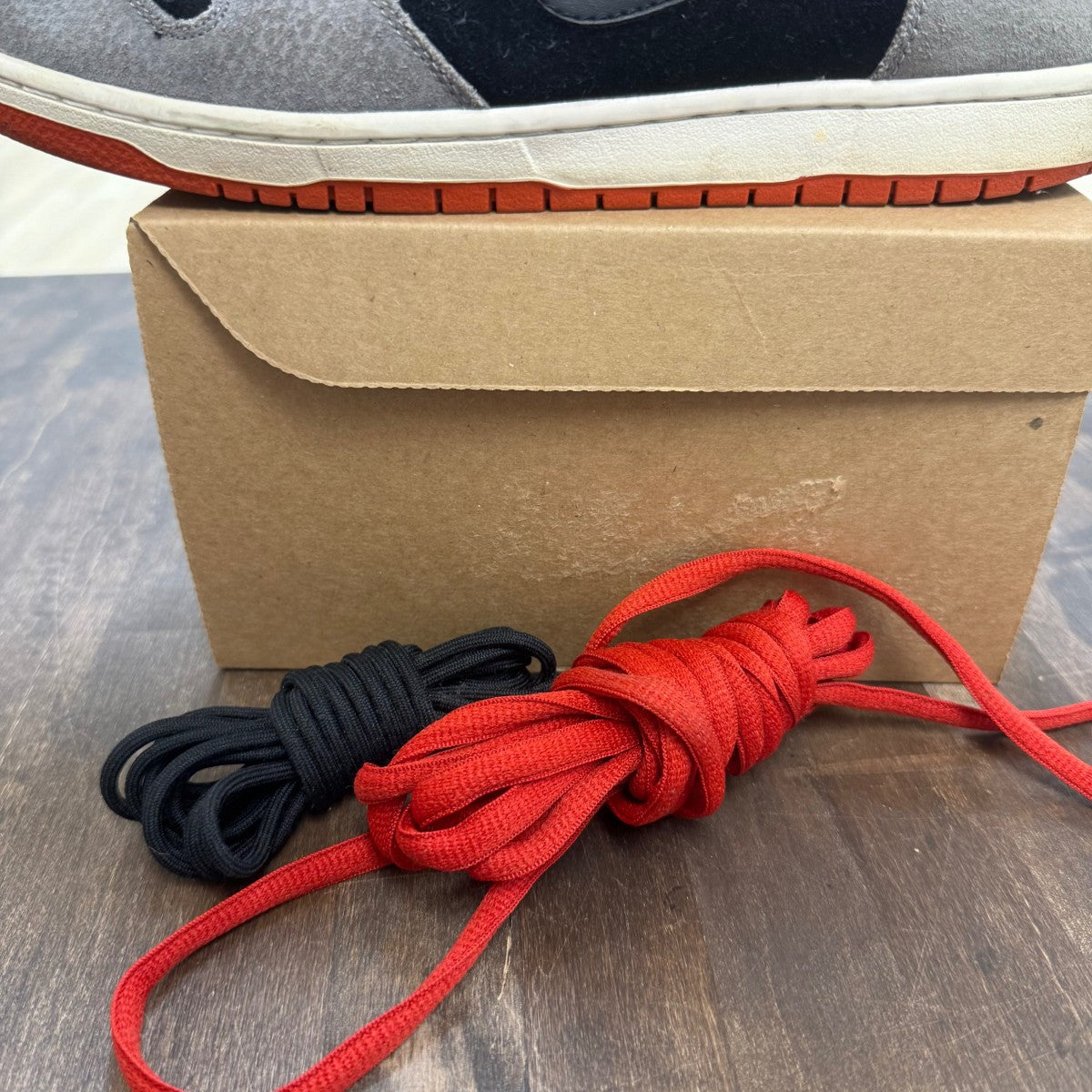 Nike SB Dunk Mid Un-Supreme Size 11.5 (Pre-Owned) - Image 5