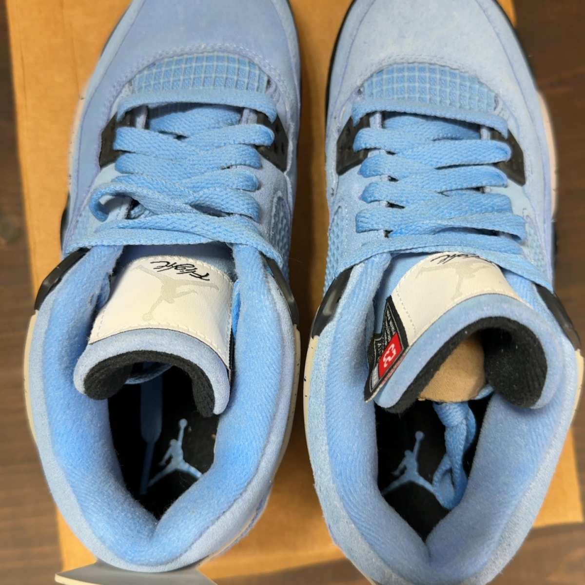 Jordan 4 Retro University Blue (GS) Size 4.5Y (Pre-Owned) - Image 5