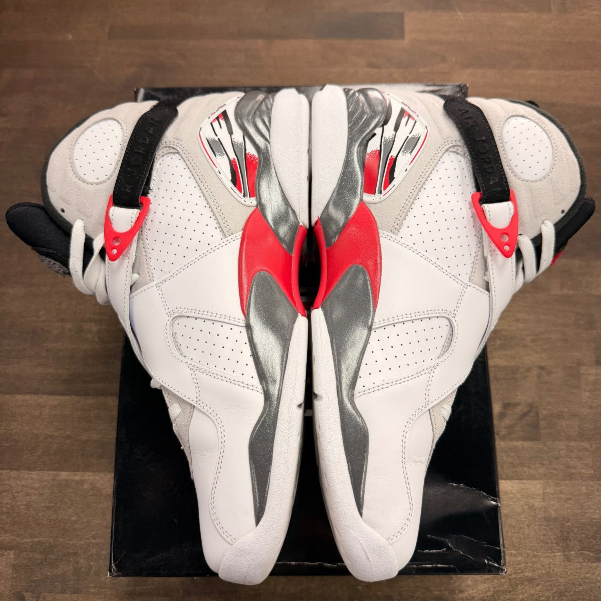 Jordan 8 Retro White True Red (2025) - Image 3