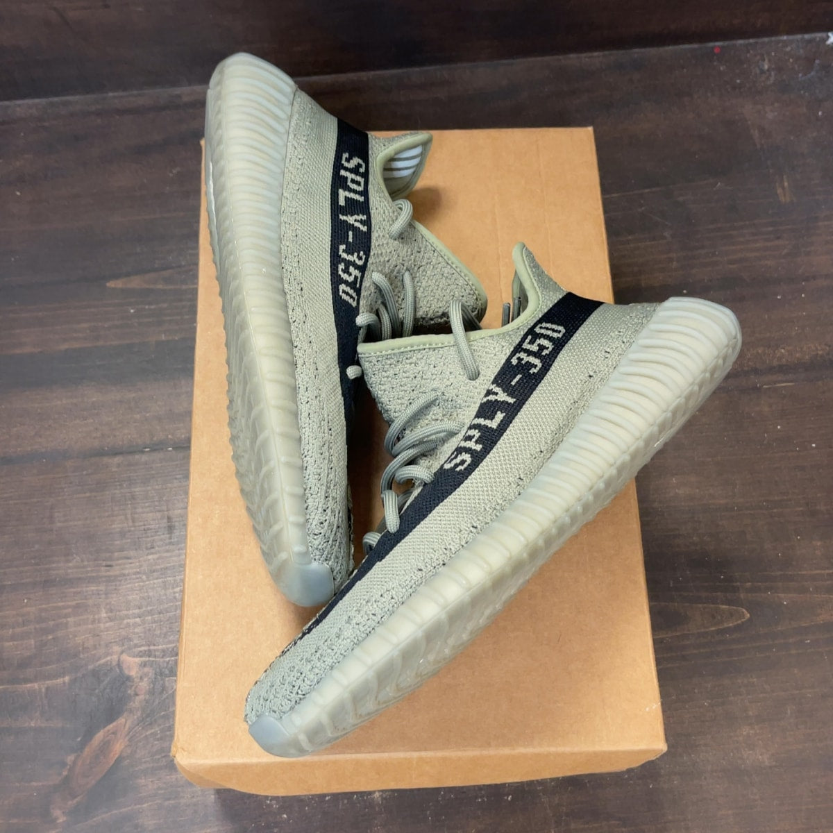 adidas Yeezy Boost 350 V2 Granite Size 8 (Pre-Owned) - Image 2