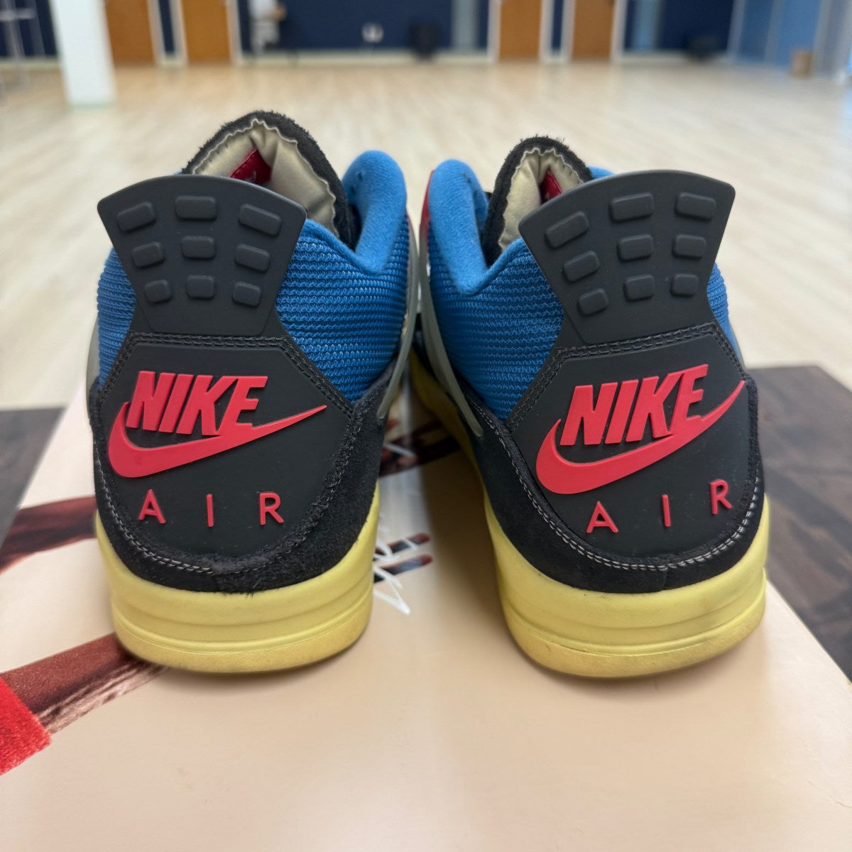 Jordan 4 Retro Union Off Noir Size 13 (Pre-Owned) - Image 3