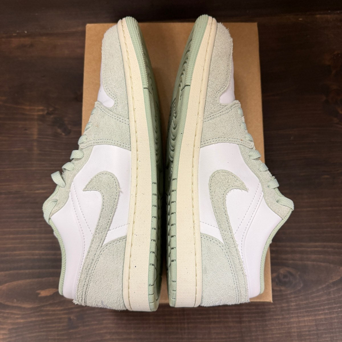Jordan 1 Low SE Seafoam Size 10.5 (Pre-Owned) - Image 5