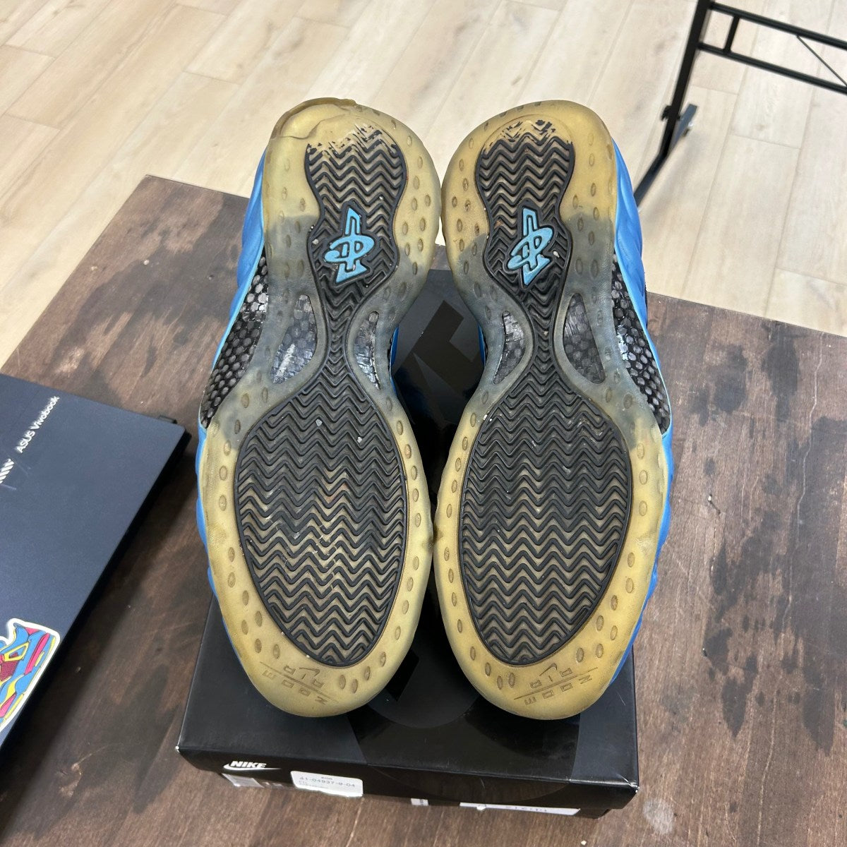 Nike Air Foamposite One University Blue Size 13 (Pre-Owned) - Image 5