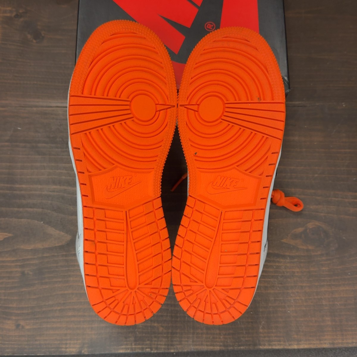 Jordan 1 High OG Electro Orange (GS) - Image 8