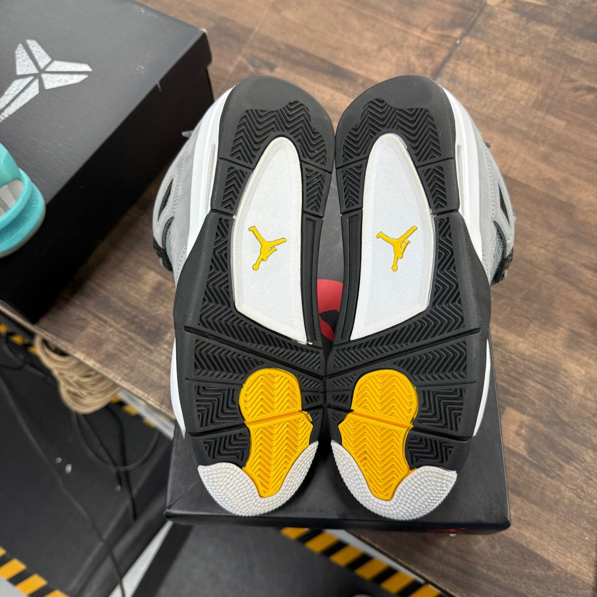 Jordan 4 Retro Cool Grey (2019) - Image 5