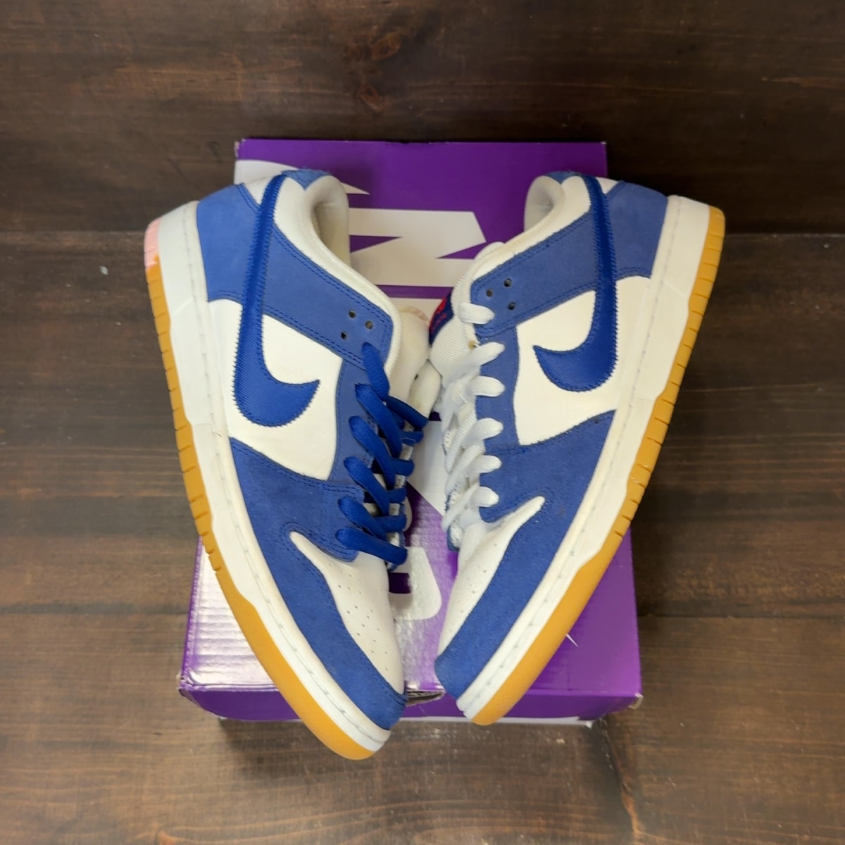 Nike SB Dunk Low Los Angeles Dodgers - Image 2