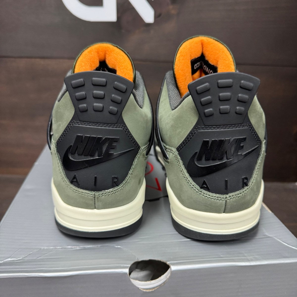 Jordan 4 Retro OG SP Undefeated (2025) - Image 5