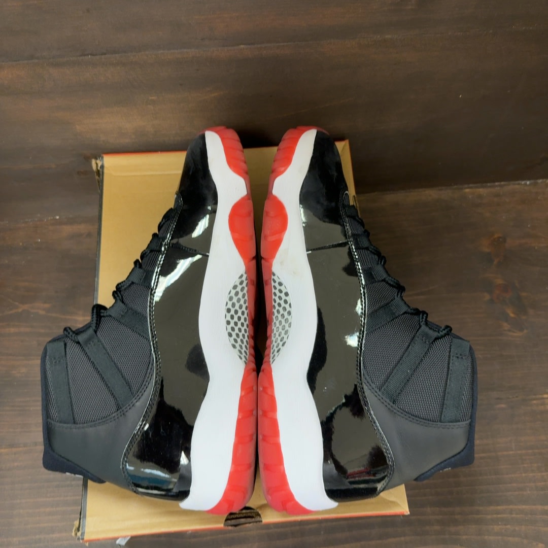 Jordan 11 Retro Playoffs Bred (2019) Size 13 (Pre-Owned) - Image 5
