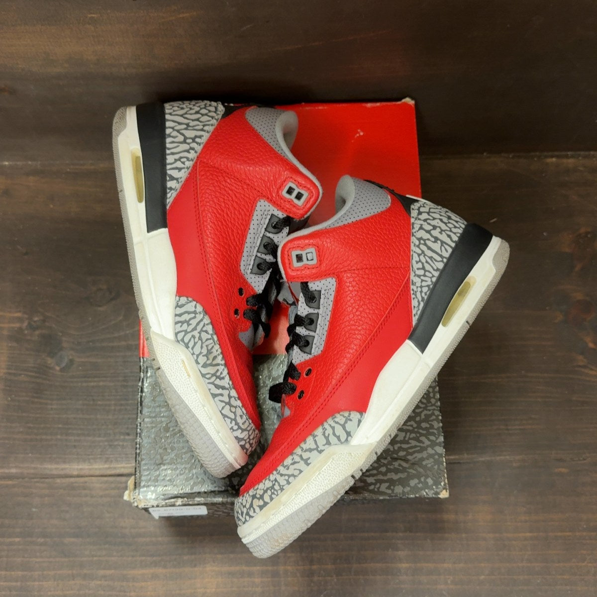 Jordan 3 Retro SE Fire Red (GS) Size 5.5Y (Pre-Owned) - back
