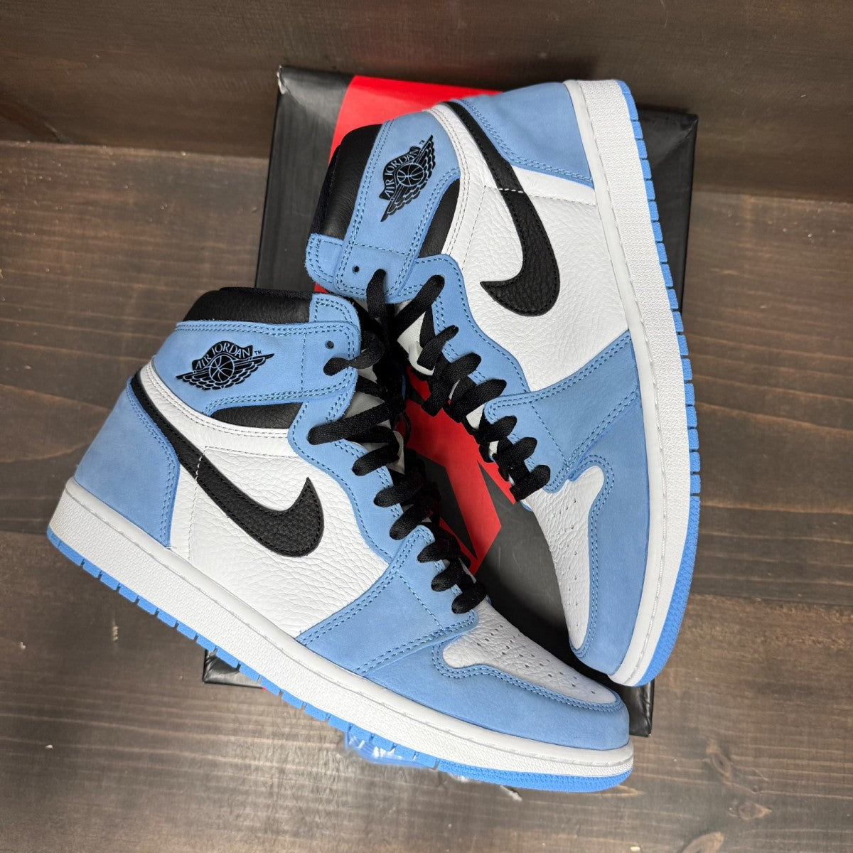 Jordan 1 Retro High OG University Blue - Image 4